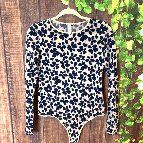 Victoria’s secret: floral velvet bodysuit - Picture 3 of 8